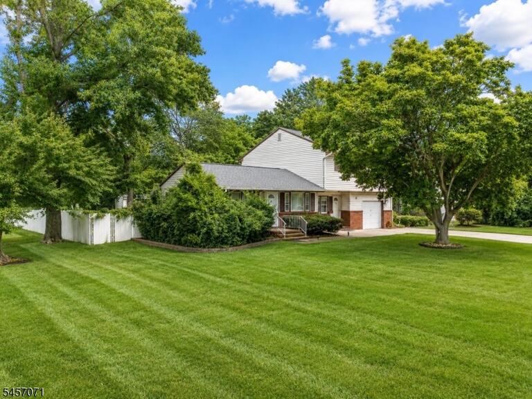Property listing MLS 4049605 photo 27