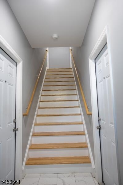 Property listing MLS 4049609 photo 2