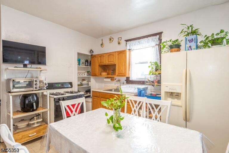 Property listing MLS 4049618 photo 12