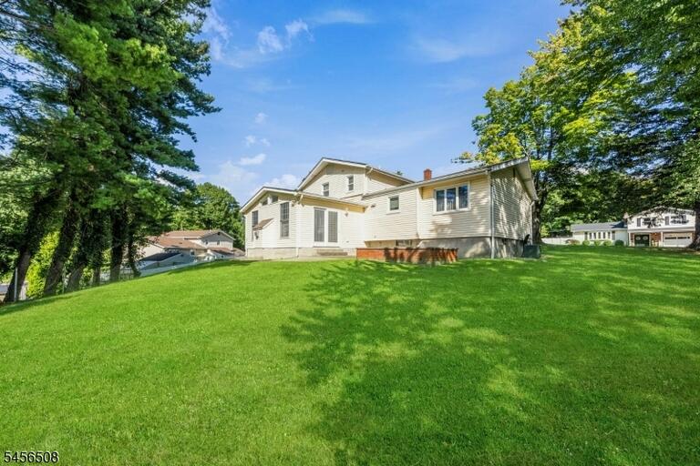 Property listing MLS 4049630 photo 43