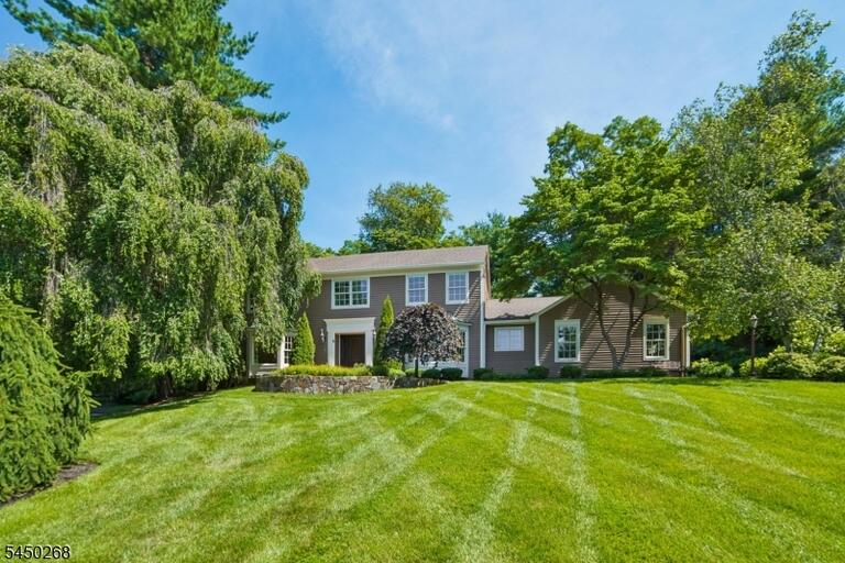 Property listing MLS 4049634 photo 1