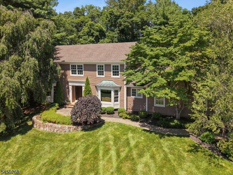 Property listing MLS 4049634 photo 2