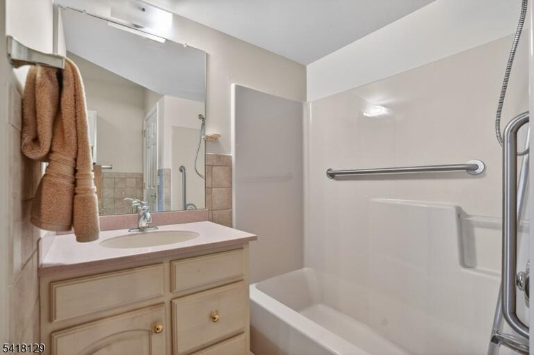 Property listing MLS 4049637 photo 10