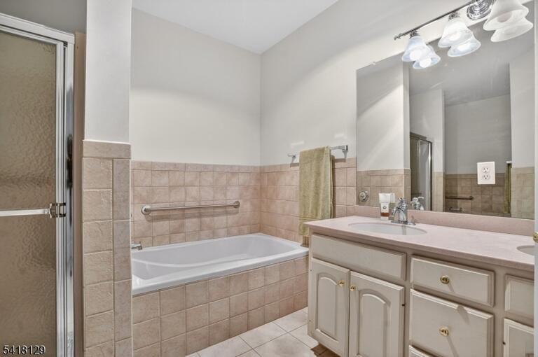 Property listing MLS 4049637 photo 13