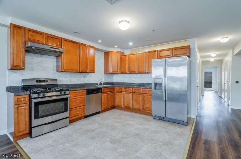Property listing MLS 4049645 photo 4