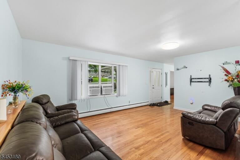 Property listing MLS 4049658 photo 5