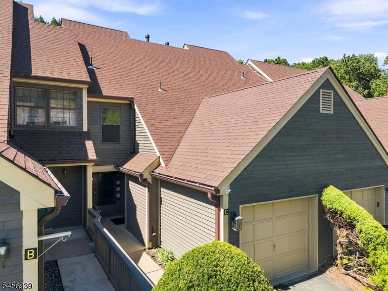 Property listing MLS 4049664 photo 3