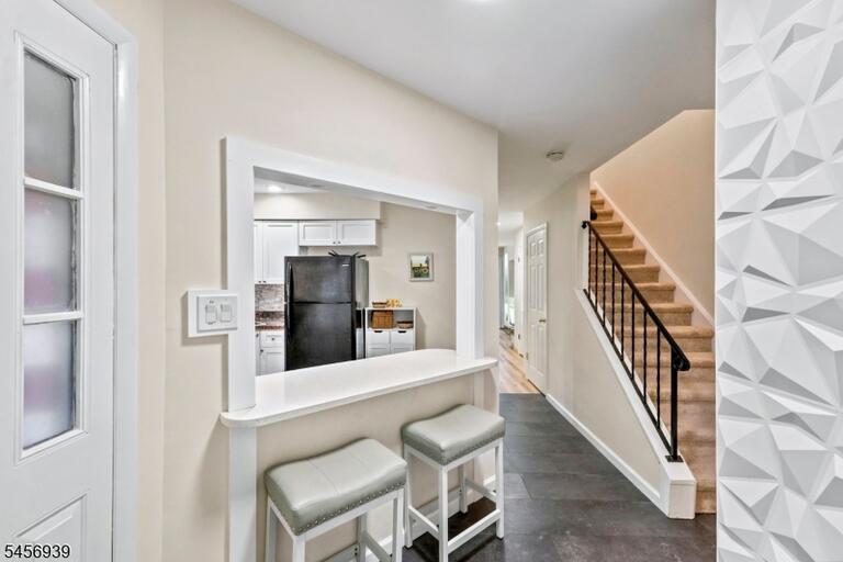 Property listing MLS 4049664 photo 6