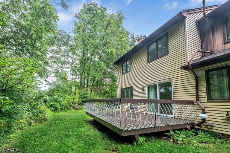 Property listing MLS 4049672 photo 3