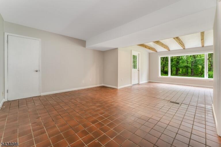 Property listing MLS 4049678 photo 17