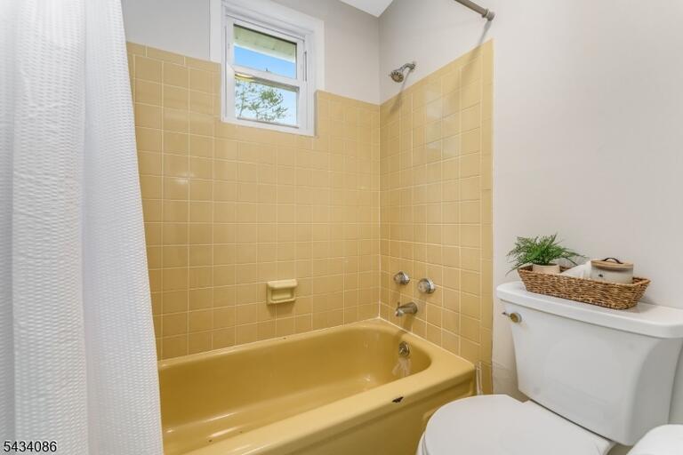 Property listing MLS 4049678 photo 26