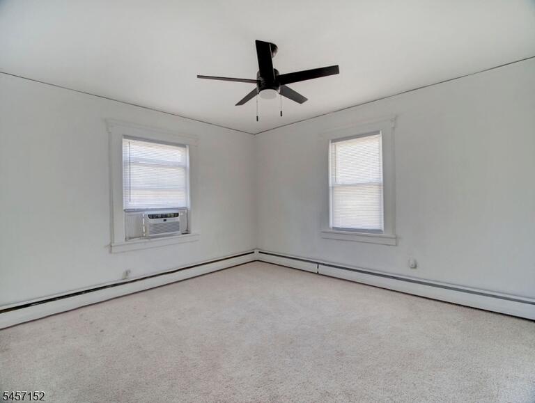 Property listing MLS 4049683 photo 15