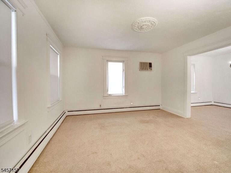 Property listing MLS 4049683 photo 7