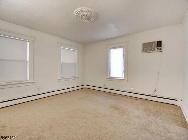 Property listing MLS 4049683 photo 8
