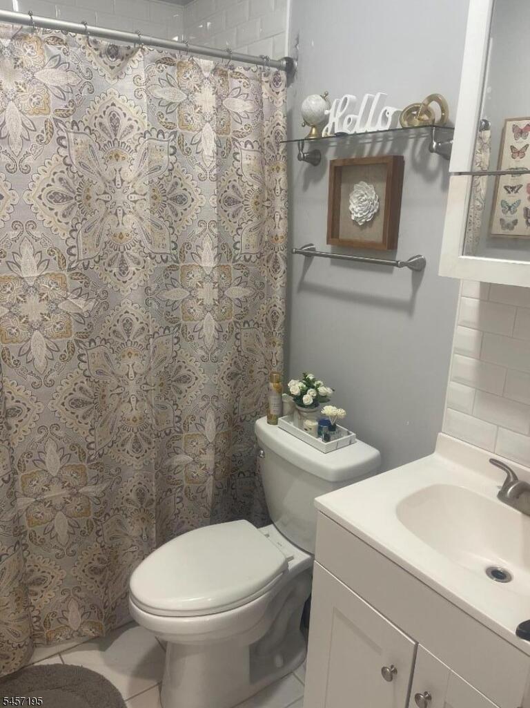 Property listing MLS 4049686 photo 5