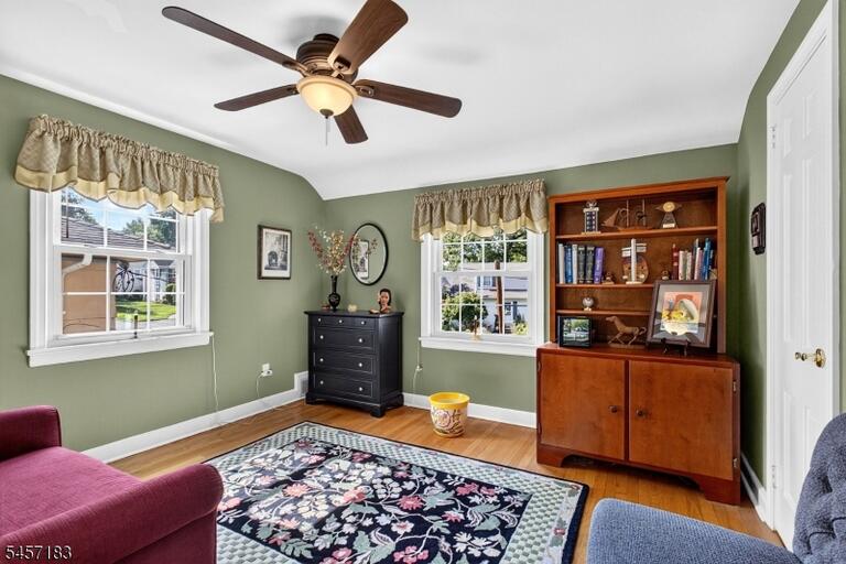 Property listing MLS 4049688 photo 16