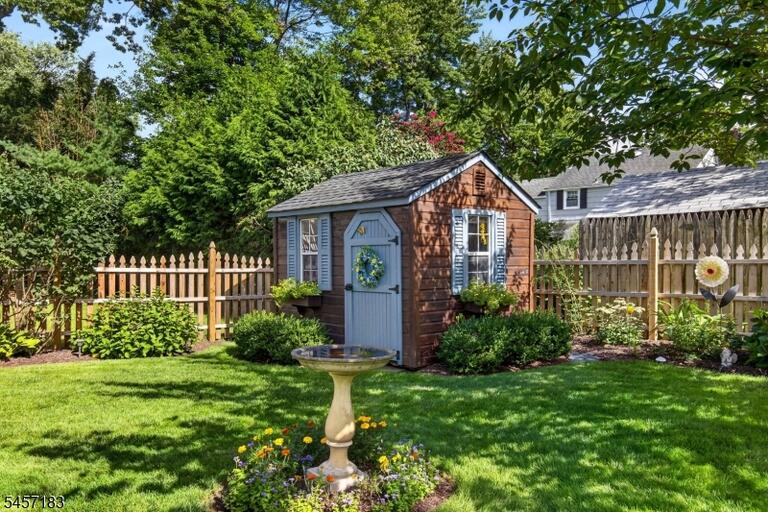 Property listing MLS 4049688 photo 30