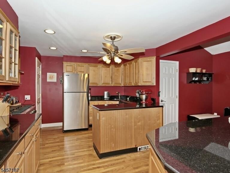 Property listing MLS 4049699 photo 6