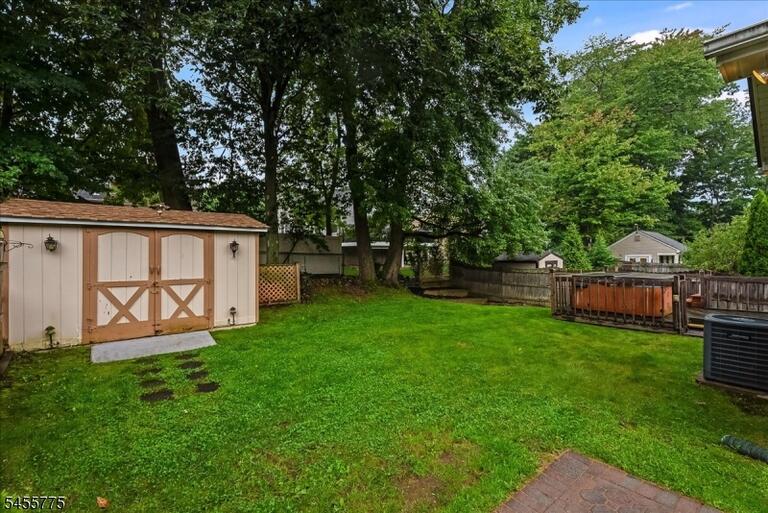 Property listing MLS 4049709 photo 36