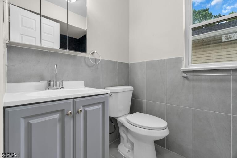 Property listing MLS 4049710 photo 12