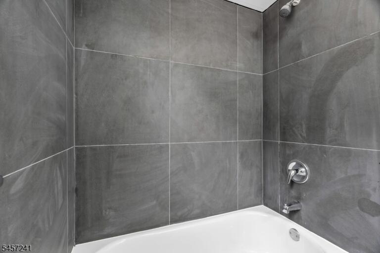 Property listing MLS 4049710 photo 15