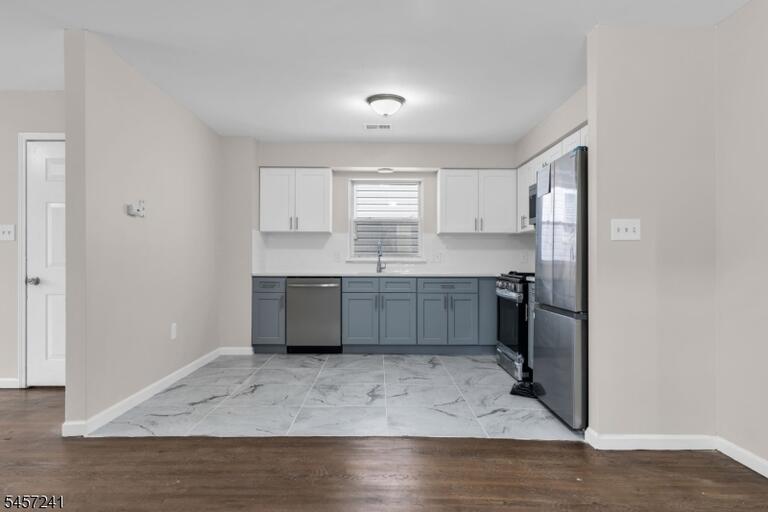 Property listing MLS 4049710 photo 4