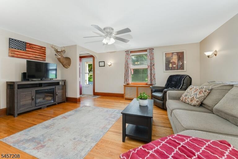 Property listing MLS 4049716 photo 7