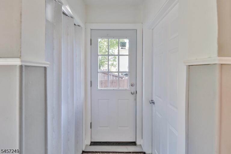 Property listing MLS 4049718 photo 14