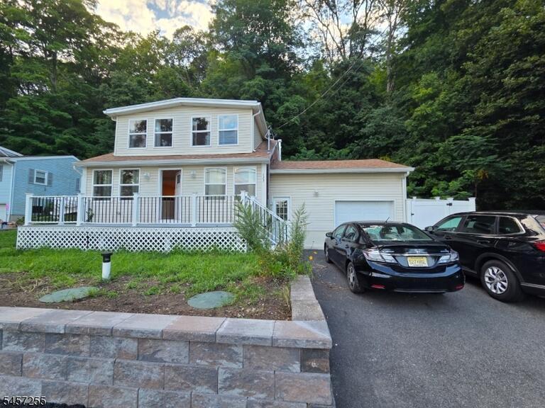 Property listing MLS 4049729 photo 1