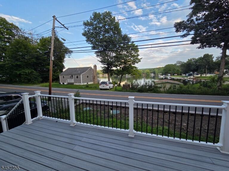 Property listing MLS 4049729 photo 3