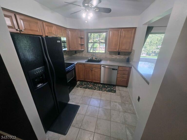 Property listing MLS 4049731 photo 10