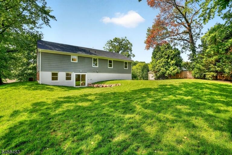 Property listing MLS 4049752 photo 4