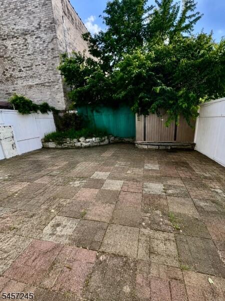 Property listing MLS 4049753 photo 3