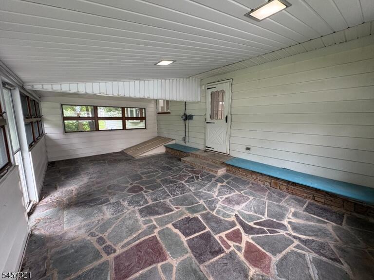 Property listing MLS 4049757 photo 12