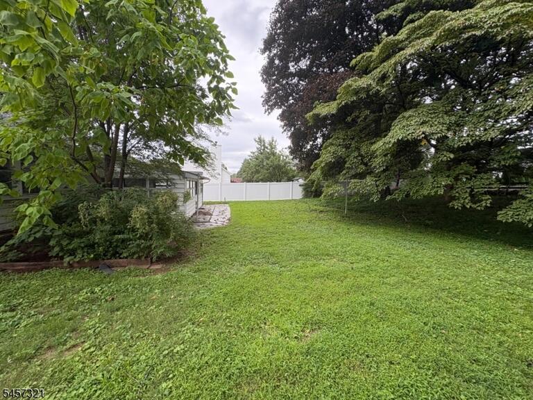Property listing MLS 4049757 photo 16