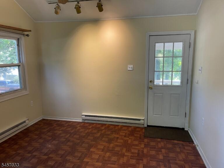 Property listing MLS 4049759 photo 3