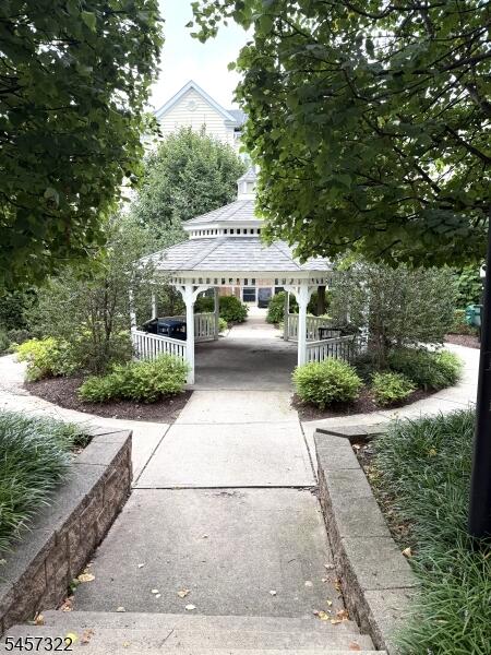 Property listing MLS 4049761 photo 2