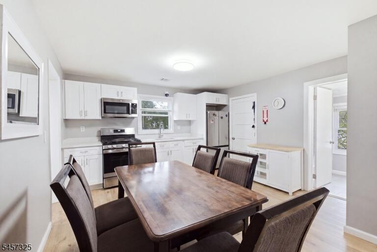 Property listing MLS 4049767 photo 23