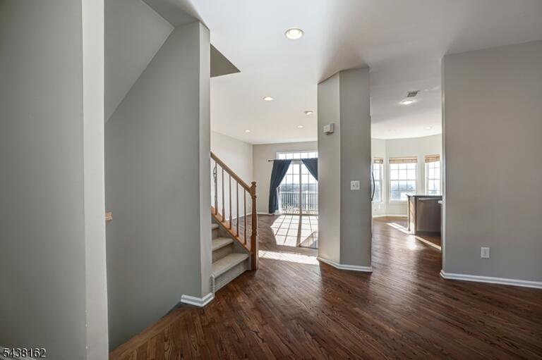 Property listing MLS 4049789 photo 2