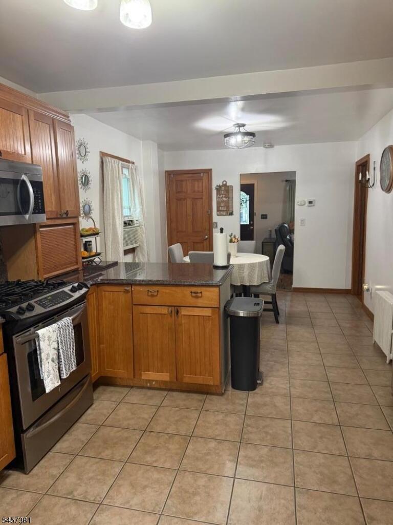 Property listing MLS 4049791 photo 9