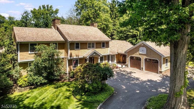 Property listing MLS 4049800 photo 1