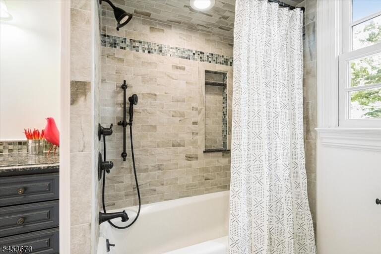 Property listing MLS 4049800 photo 33