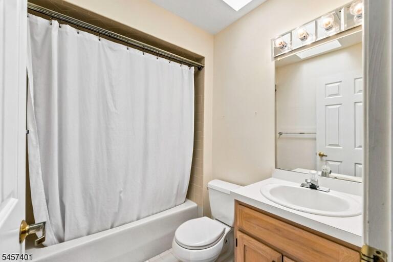 Property listing MLS 4049809 photo 33