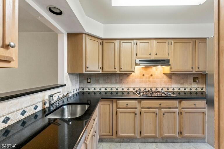 Property listing MLS 4049809 photo 7