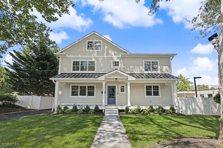 Property listing MLS 4049811 photo 1