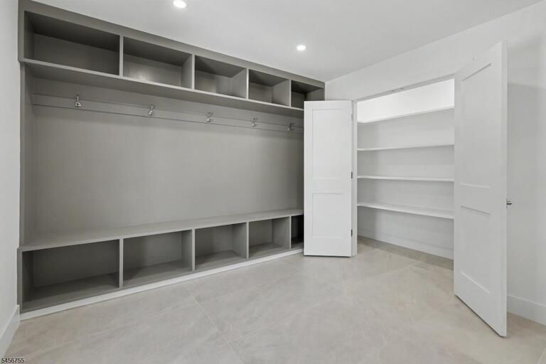 Property listing MLS 4049811 photo 15