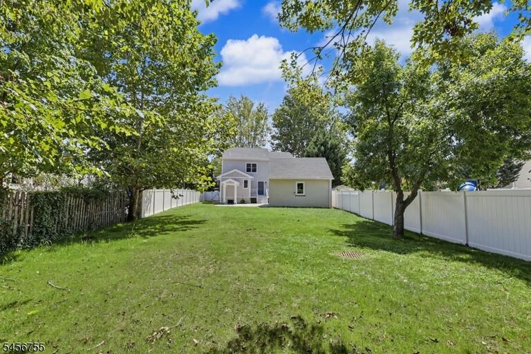 Property listing MLS 4049811 photo 47