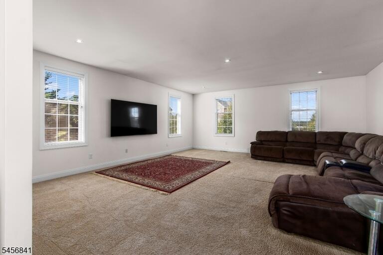Property listing MLS 4049812 photo 10