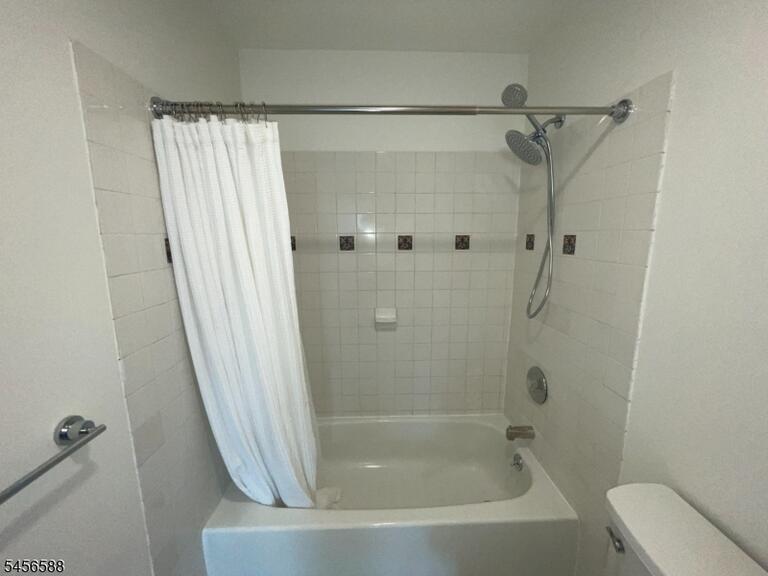 Property listing MLS 4049813 photo 12