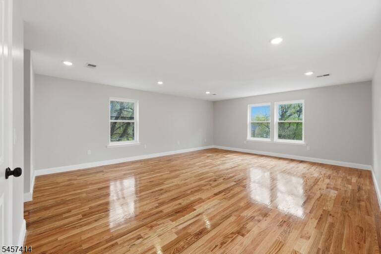 Property listing MLS 4049820 photo 6